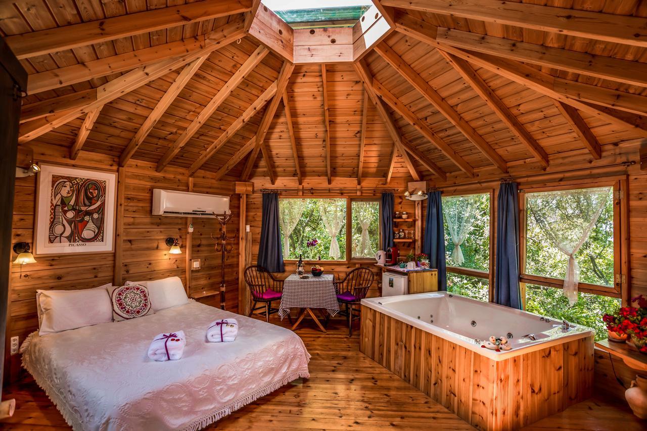 Spa In The Woods - B&B In アミリム エクステリア 写真